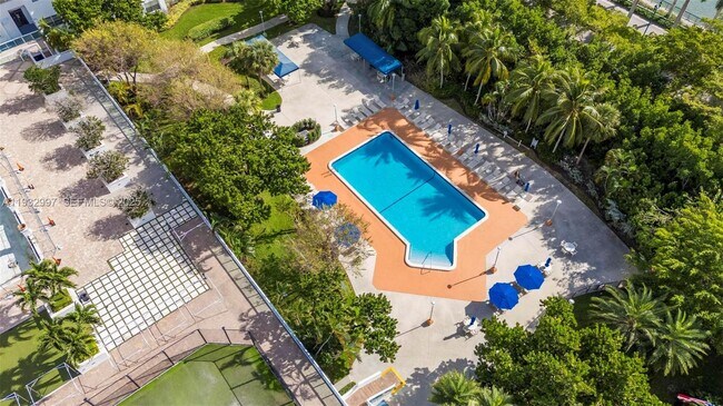 Building Photo - 2801 NE 183rd St