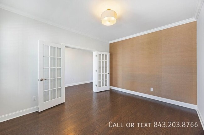 Building Photo - 2219 Midden Dr
