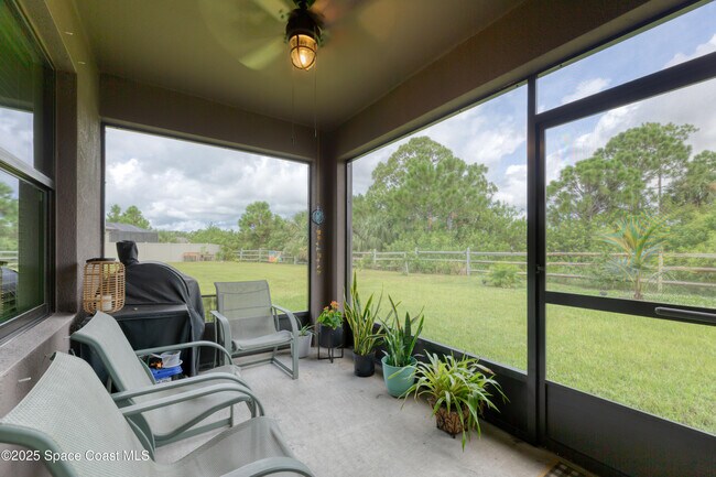 Building Photo - 843 Remington Green Dr SE