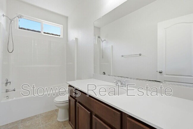 Building Photo - 651 N Andalusia Way