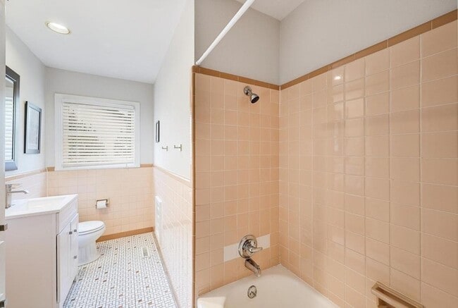 Building Photo - 3408 Bonnie Rd