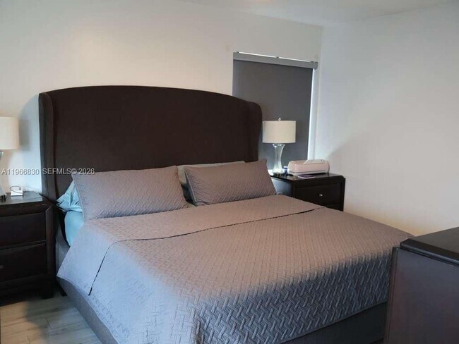 Building Photo - 5505 SW 9th St