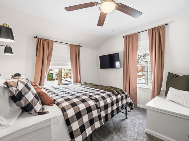 Building Photo - 3746 Northwood Rd