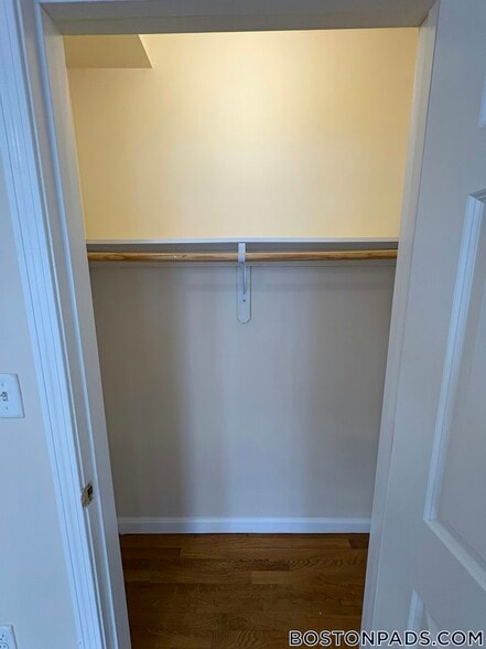 Building Photo - 4 Kingsley Terrace