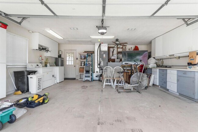 Building Photo - 4 Jasmine Run