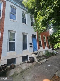 Building Photo - 2215 E Fairmount Ave