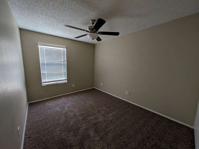 Building Photo - Remodeled Glendale Home With Garage