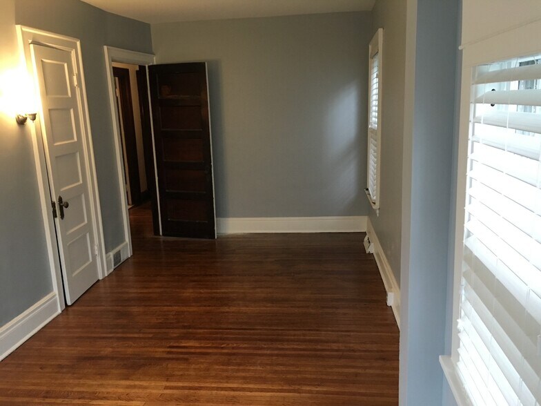 Building Photo - 76 Cottage St