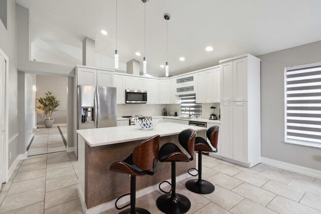 Building Photo - 4931 Dunmore Ln