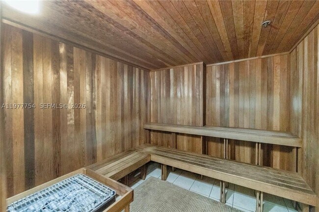 Building Photo - 1830 Radius Dr