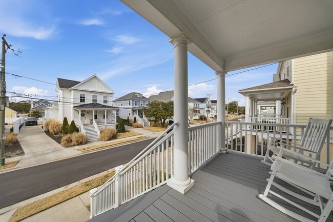 Building Photo - 9610 7th Bay St