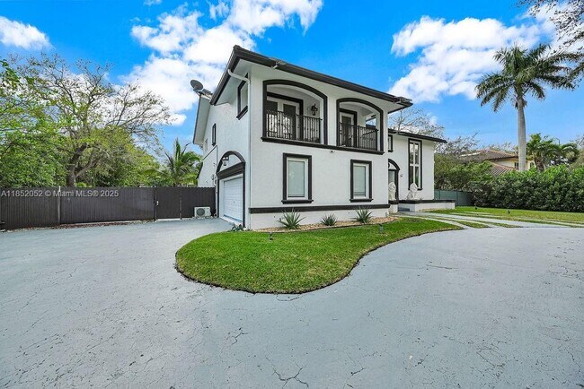 Building Photo - 7830 SW 120th St