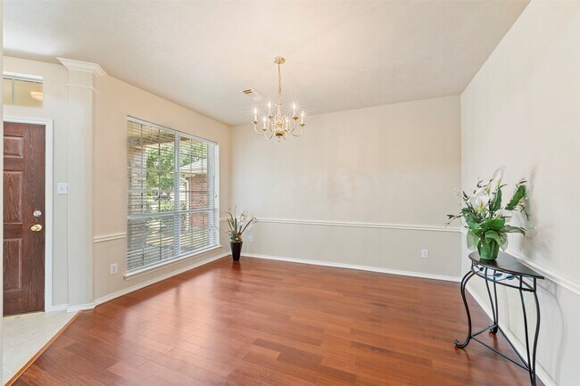 Building Photo - 7218 Broadelm Dr