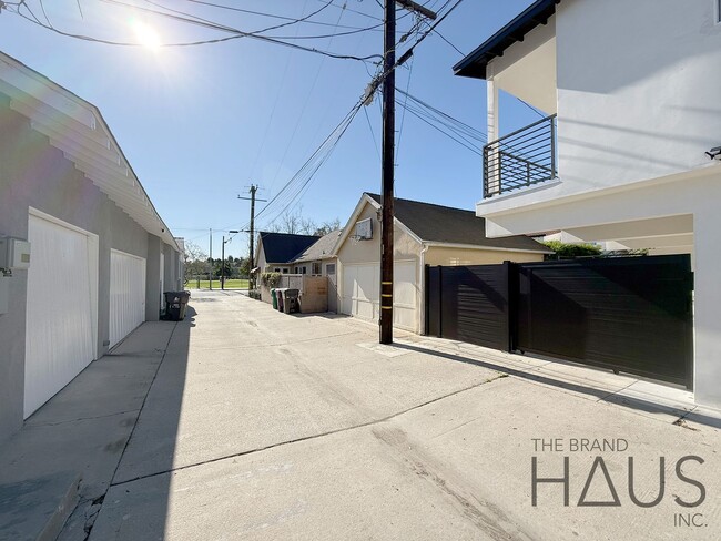 Building Photo - Brand-New 1-Bedroom, 1-Bathroom, 1-Compact Carport - Vaulted Ceilings in Belmont Heights