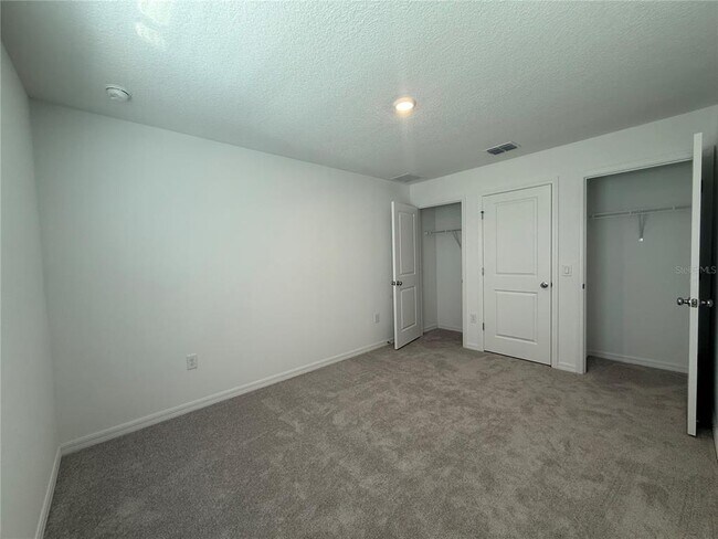 Building Photo - 3009 Skyline Lp