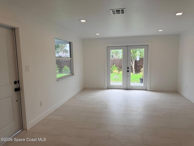 Building Photo - 205 Melaleuca Dr