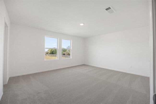 Building Photo - 8203 Vacek Xing Wy