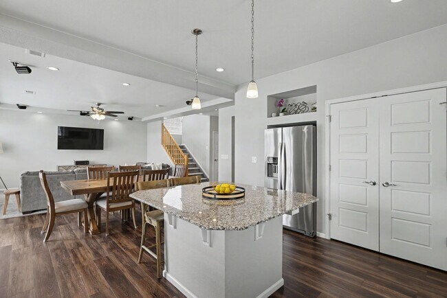 Building Photo - FABULOUS 4 BEDROOM HOME IN CUMBERLAND GREEN FOUNTAIN