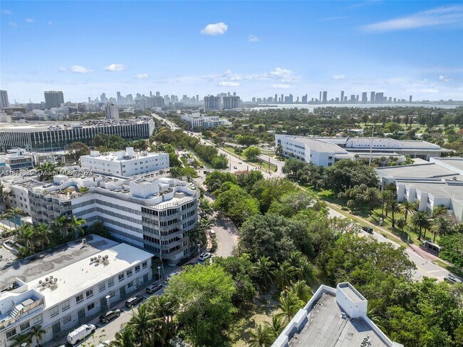 Building Photo - 435 21st St