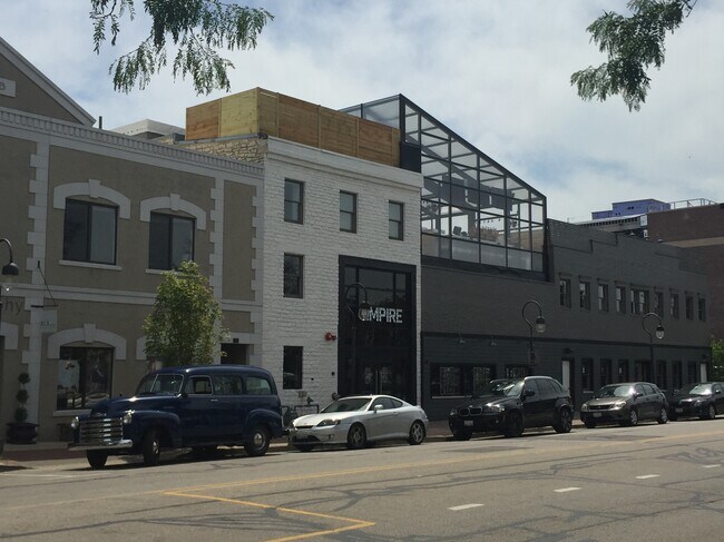 Downtown Naperville - 140 N Washington St