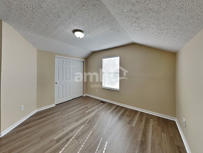 Building Photo - 46 Runkle Dr