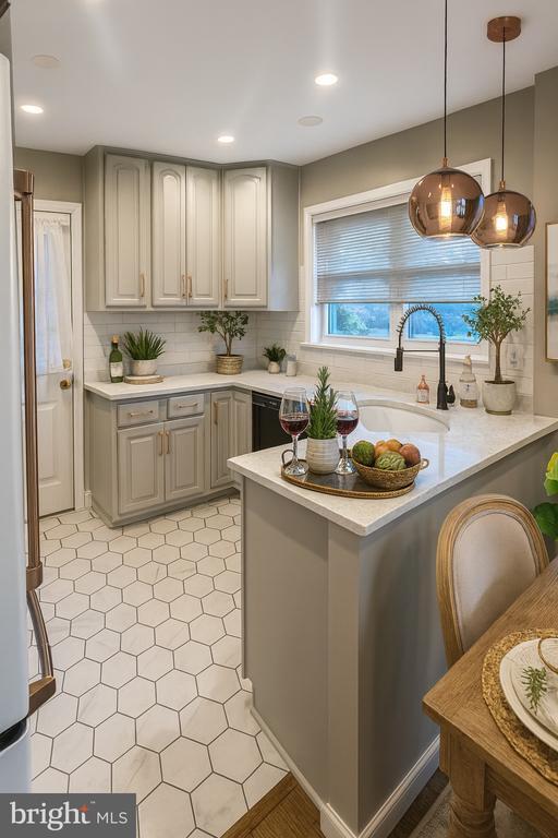 Building Photo - 6726 S Kings Hwy