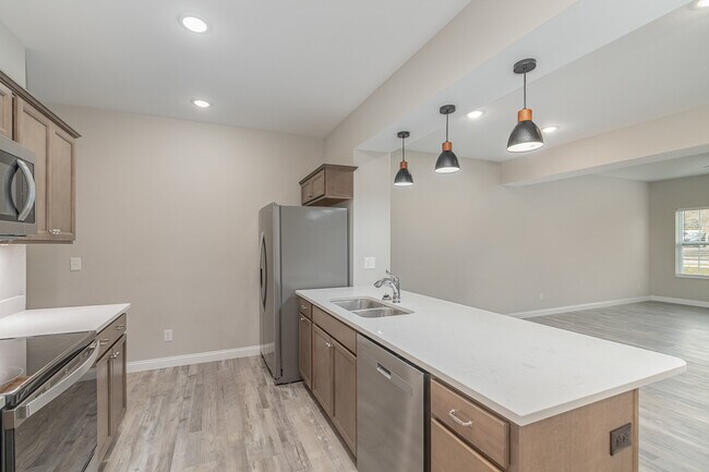 Building Photo - 2017 Terrace Ct