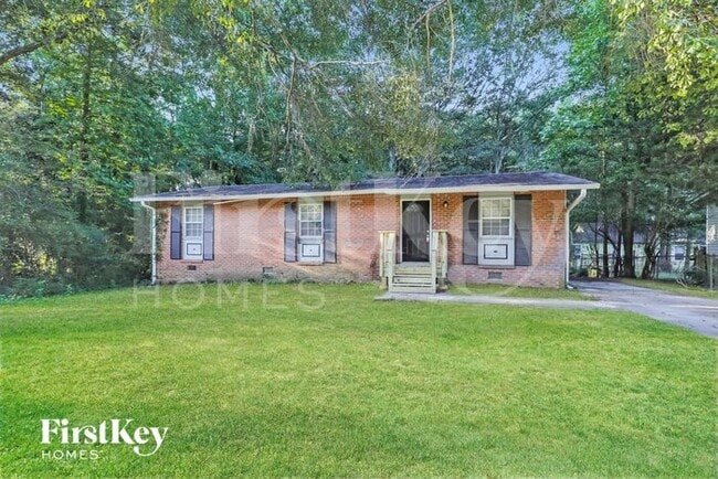 Primary Photo - 252 N Lake Dr