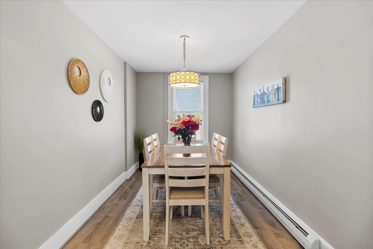 Building Photo - 39 Hudson St