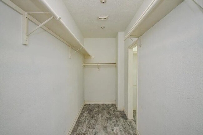 Building Photo - 318 N Cypress Estates Cir