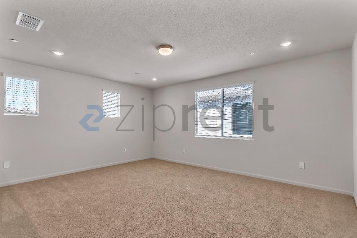 Building Photo - 1790 Haines Ave