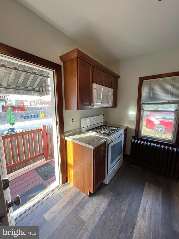 Building Photo - 37 E Gloucester Pike