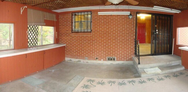 Building Photo - 2320 Zephyr Rd