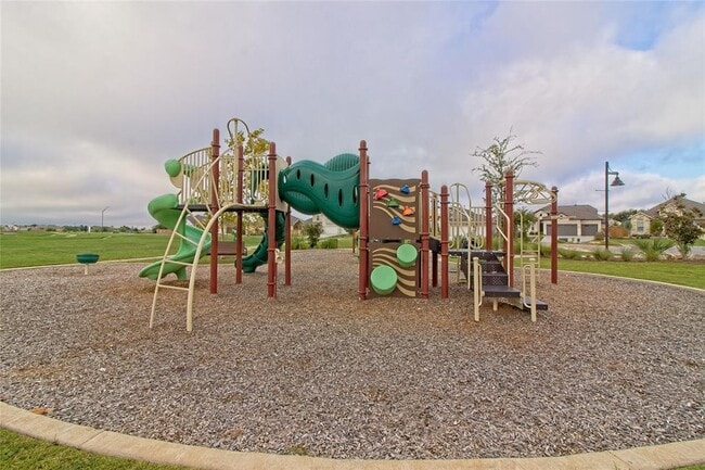 Building Photo - 555 White Steppe Way