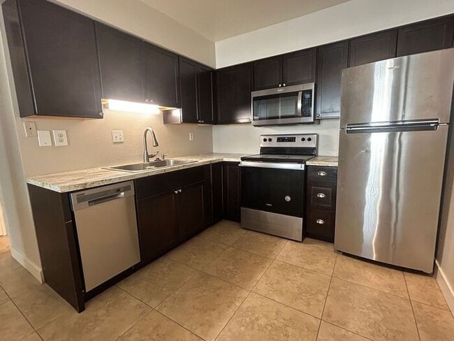 Building Photo - 859 S Ext Rd