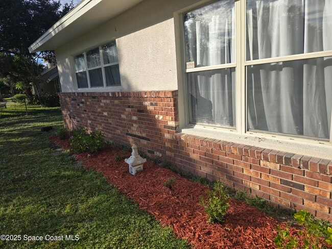 Building Photo - 2417 Colonial Dr