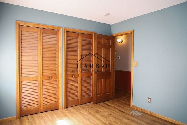 Building Photo - 3504 Ogden Ct NE