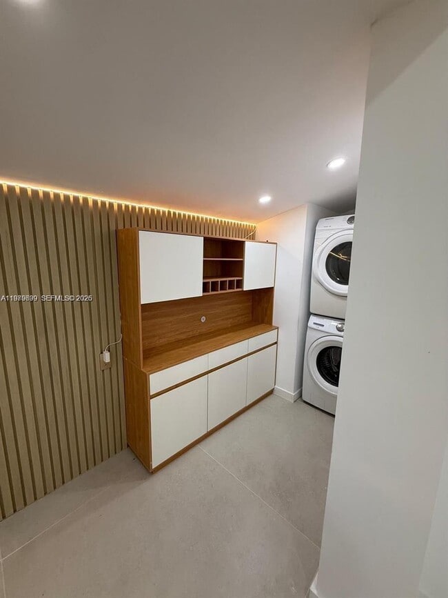 Building Photo - 401 NW 131st St