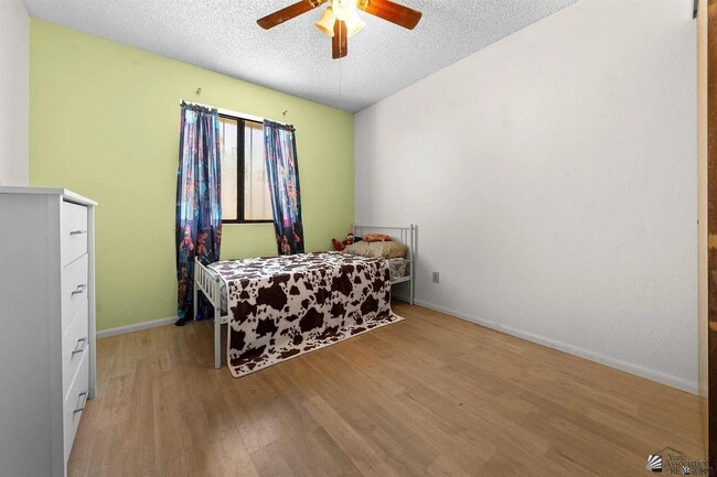 Building Photo - 3431 E Cecelia Ln