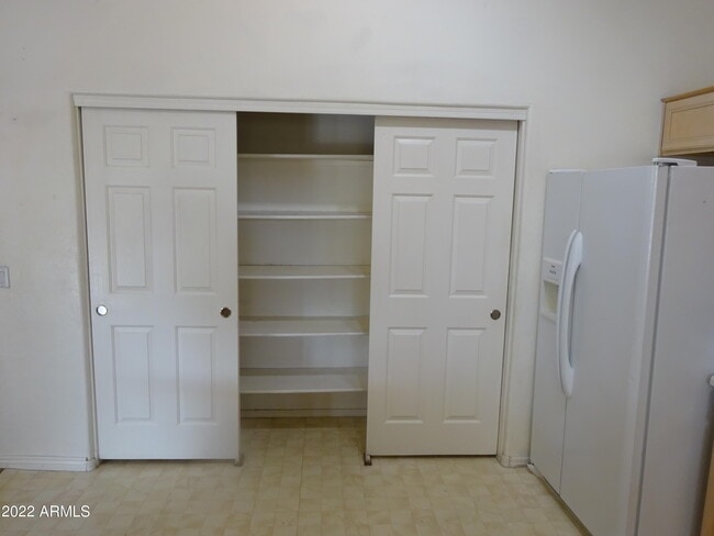 Building Photo - 6085 W Audrey Ln