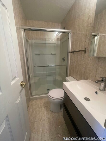 Building Photo - 69 Babcock St