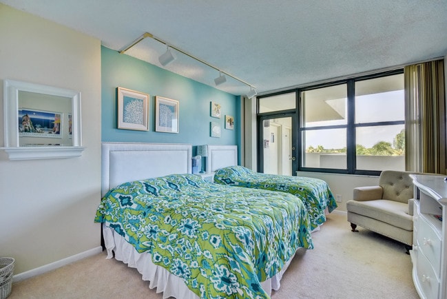 Building Photo - 4600 S Ocean Blvd