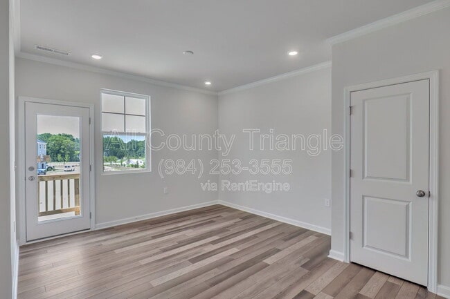 Building Photo - 1715 Chirping Trl