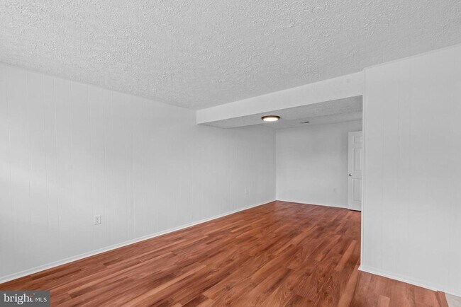 Building Photo - 3500 Manis Rd