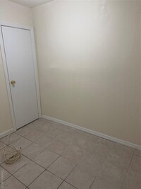 Building Photo - 11 Lawrence St