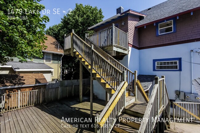 Building Photo - 1479 Lake Dr SE