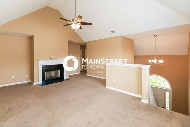 Building Photo - 4 Bedroom Pet-Friendly Home in Hampton, GA with Main Street Renewal
