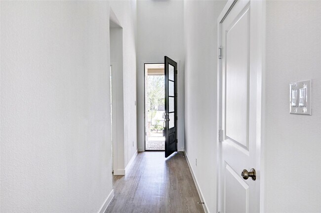 Building Photo - 26923 Zebra Grass Dr