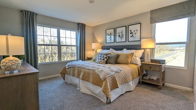Building Photo - 1392 Foxglove Dr