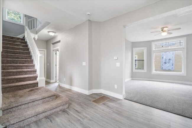 Building Photo - 1218 Brown St